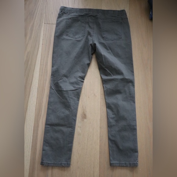 Hayden Los Angeles Olive Green Distressed Jogger Pants - Picture 2 of 5